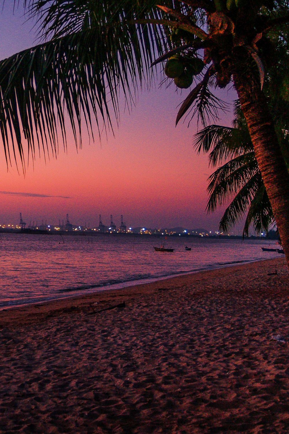 Thailand Packing List for Solo Travelers (Climate & Practical Guide)