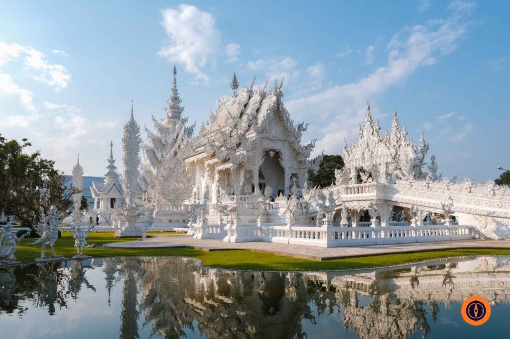 chiang mai white temple