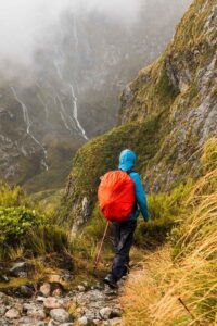 10 Solo Travel Mistakes to Avoid (Beginner Guide)